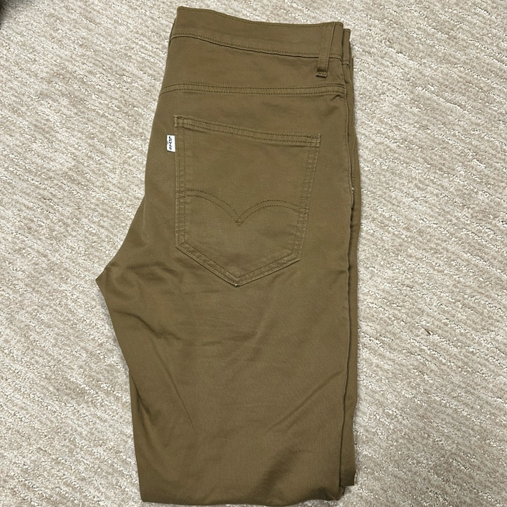 Men’s Levi slim straight chino